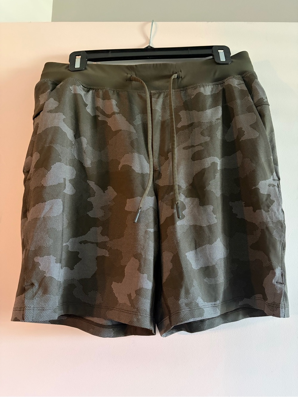 lululemon athletica Men's Olive Camo Athletic Shorts